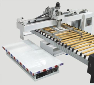 Dispositivo di scarico automatico dei pannelli